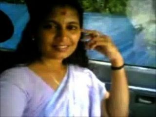 Kerala Aunty Shanthi Boob Show In Omni Van