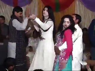 Pakistani Mujra Dancing